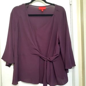 Jennifer Lopez tied shirt